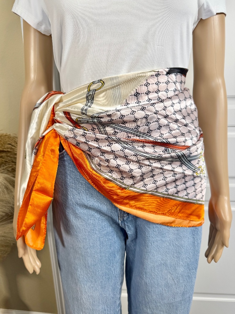 WOMEN'S ORANGE SILKY FEEL ABSTRACT PRINTED SQUARE SCARF - NEW IN PACKAGE - Picture 8 of 13